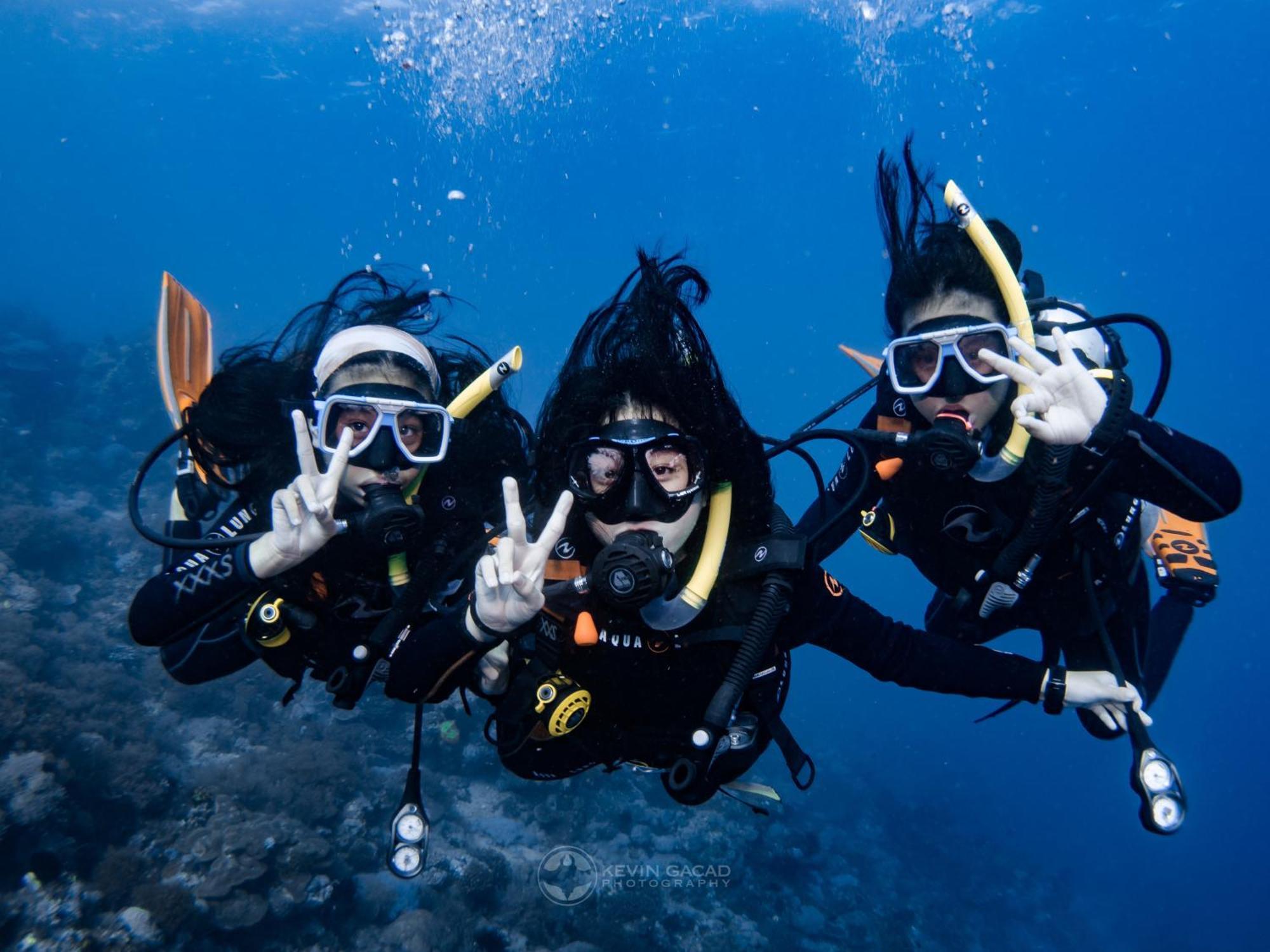 Badladz Beach And Dive Resort Пуерто-Галера Екстер'єр фото